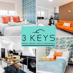 Long Stays - Parking - WIFI - Just Minutes to HS2, Airport & NEC - Contractor Monthly Deals! 4 bedrooms, 2 bathrooms, 2 kitchens!